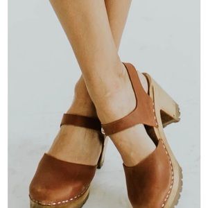 Mia Abba Swedish Clog 38 saddle brown